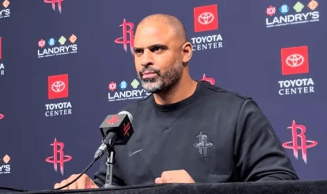 世界杯官方客户端下载官网入口-乌度卡拒背锅！发布会直指球员懒惰+申京问题，却不反思末节执教