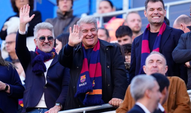 世界杯客户端更新说明-拉波尔塔：从现在起巴萨将无人能挡 梅西值得拥有雕像