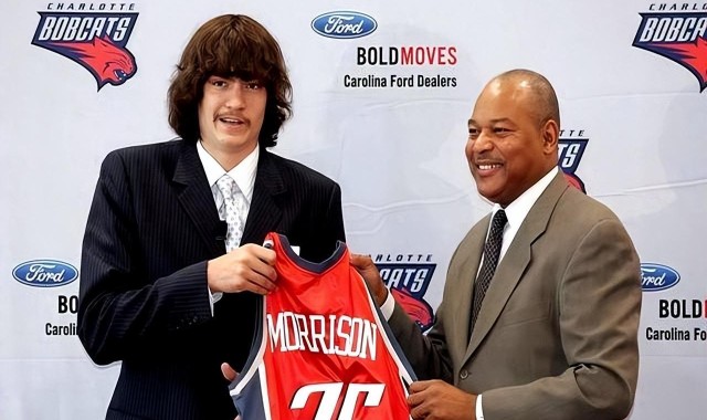 世界杯客户端更新说明-还记得他吗？NCAA的王者 被誉为大鸟二世 却只打了3年NBA光速消失