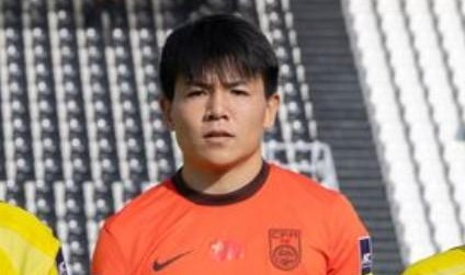 青岛记者：U23国足队长徐彬接近加盟英超狼队