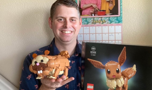 世界杯官方客户端下载官网入口-Reddit网友用乐高伊布套装拼出大牙狸_新浪新闻